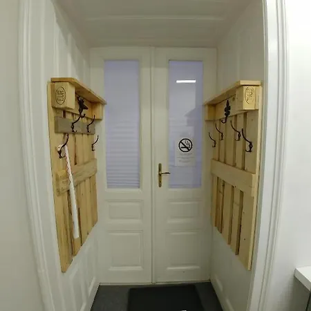 Aparthostel Hostel *
